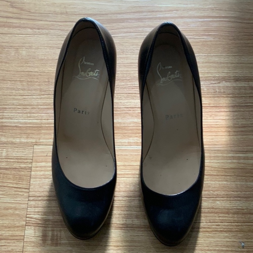 Christian Louboutin black leather shoes size 37/5